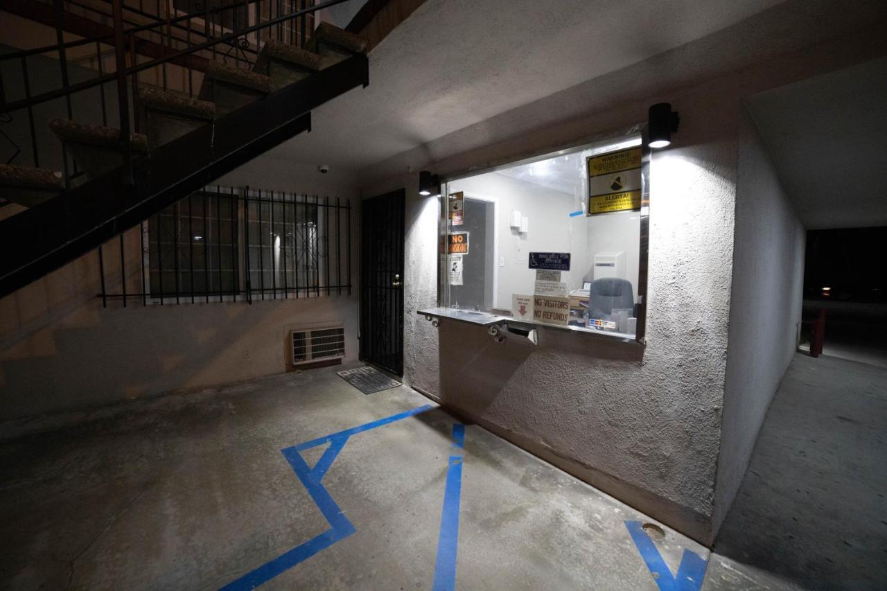 בלפלאוור Artesia Motor Inn מראה חיצוני תמונה