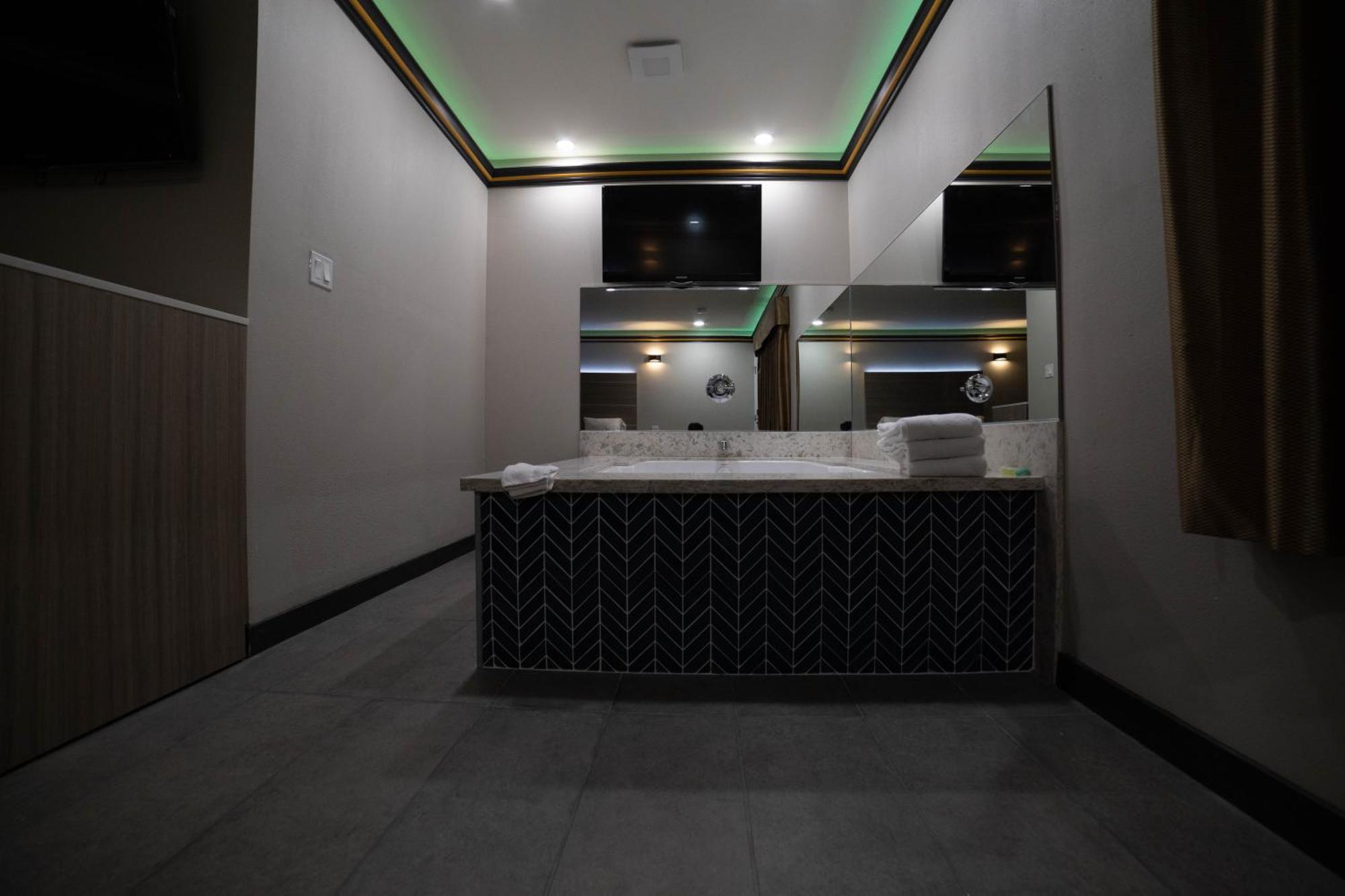 בלפלאוור Artesia Motor Inn מראה חיצוני תמונה